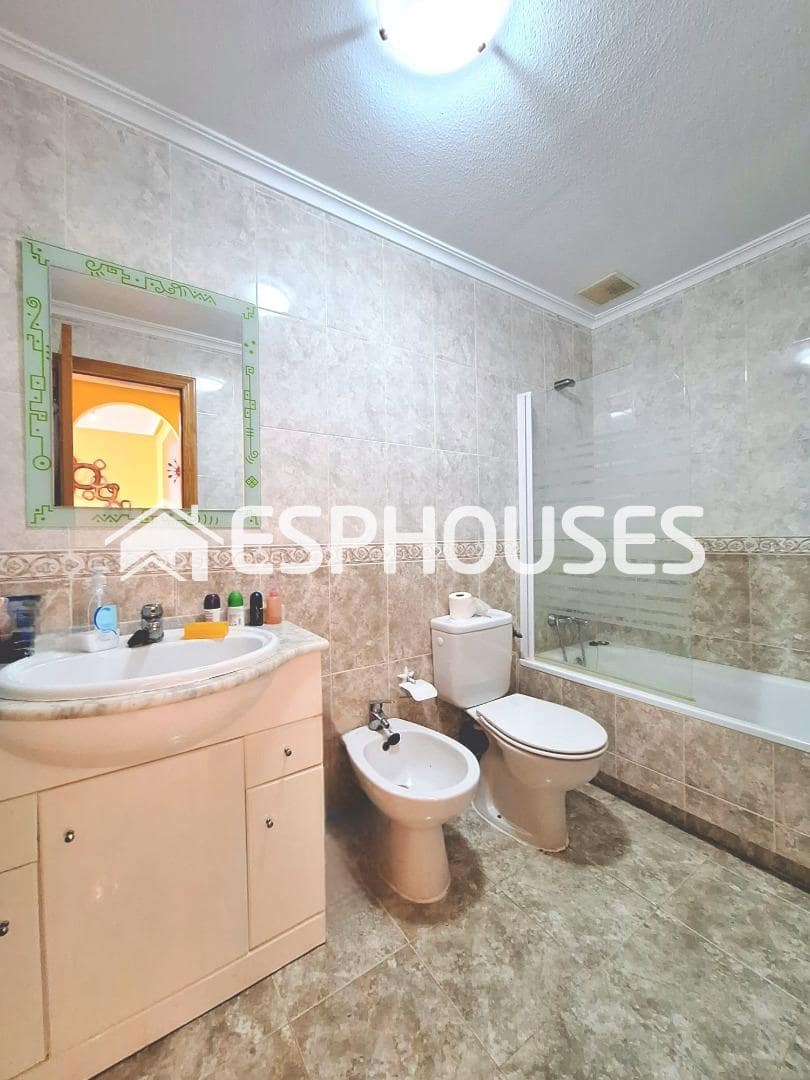 1 sovrum Lägenhet till salu i Guardamar del Segura med pool garage - 119 000 € (Ref: 8622985)