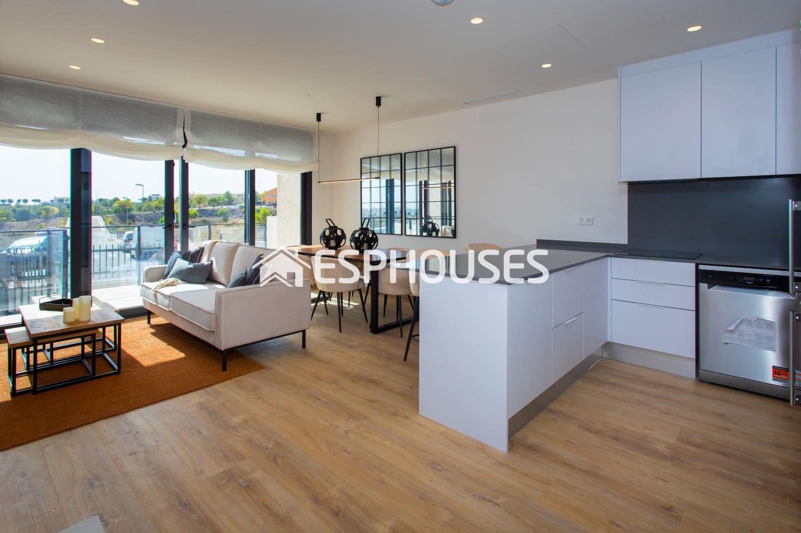 3 soveværelse Bungalow til salg i Monforte del Cid med swimmingpool garage - € 315.000 (Ref: 8645061)