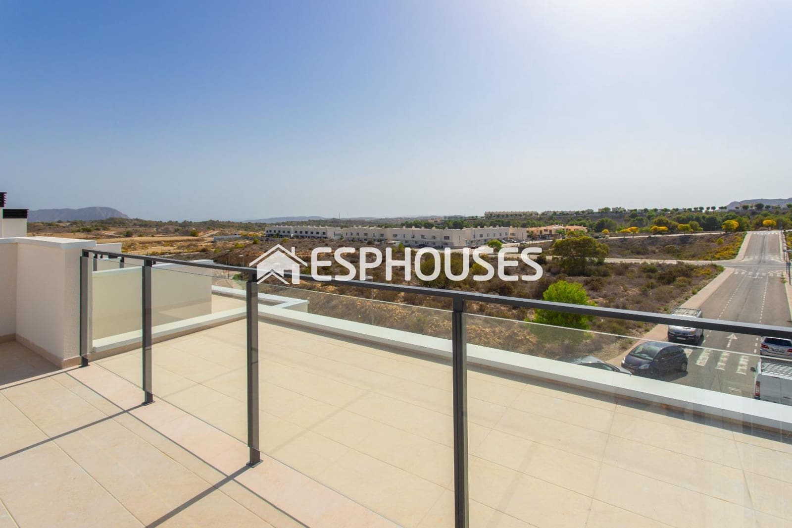 3 soveværelse Bungalow til salg i Monforte del Cid med swimmingpool garage - € 315.000 (Ref: 8645061)