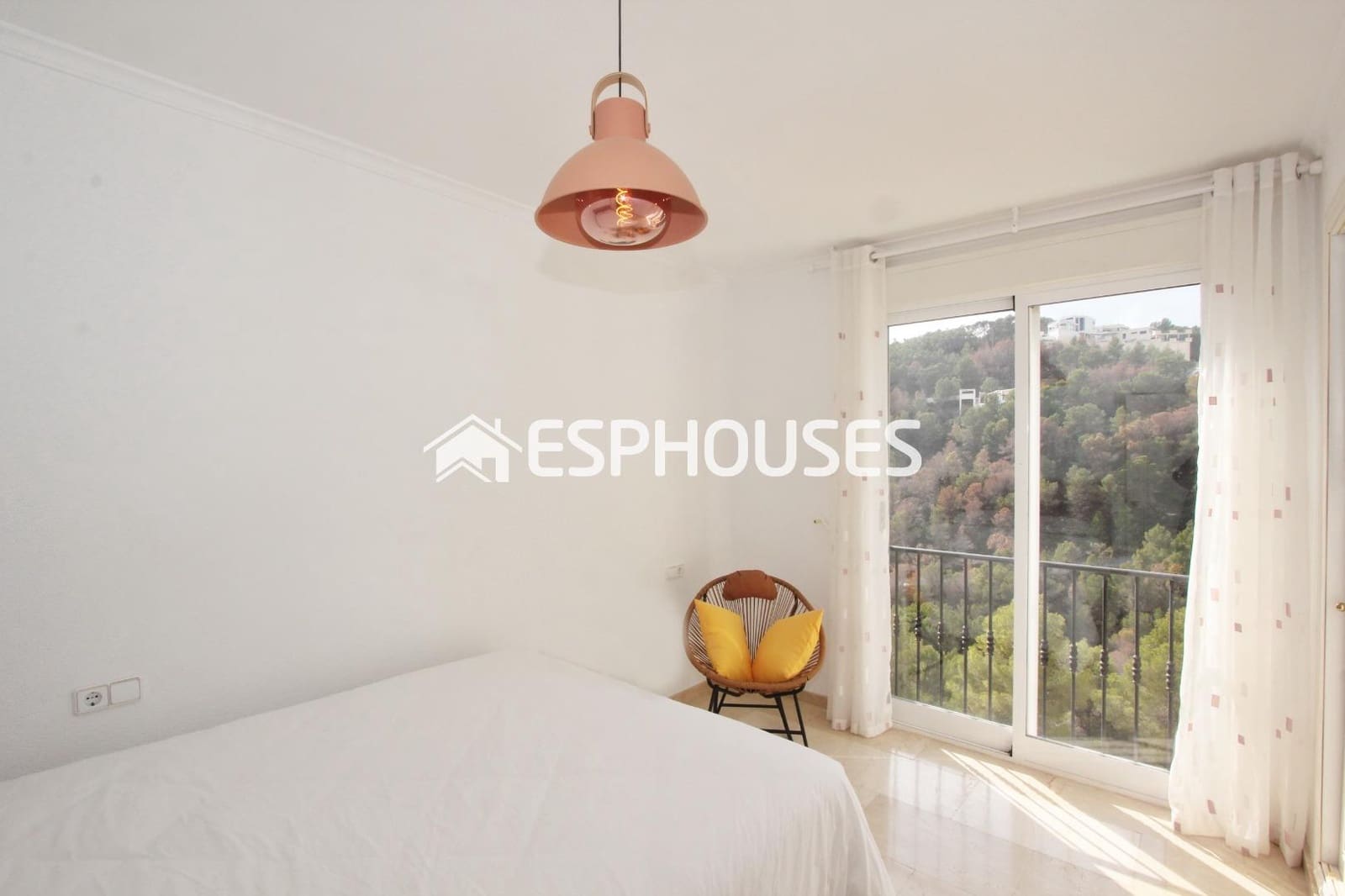 3 bedroom Villa for sale in Altea with pool garage - € 499,000 (Ref: 8648385)