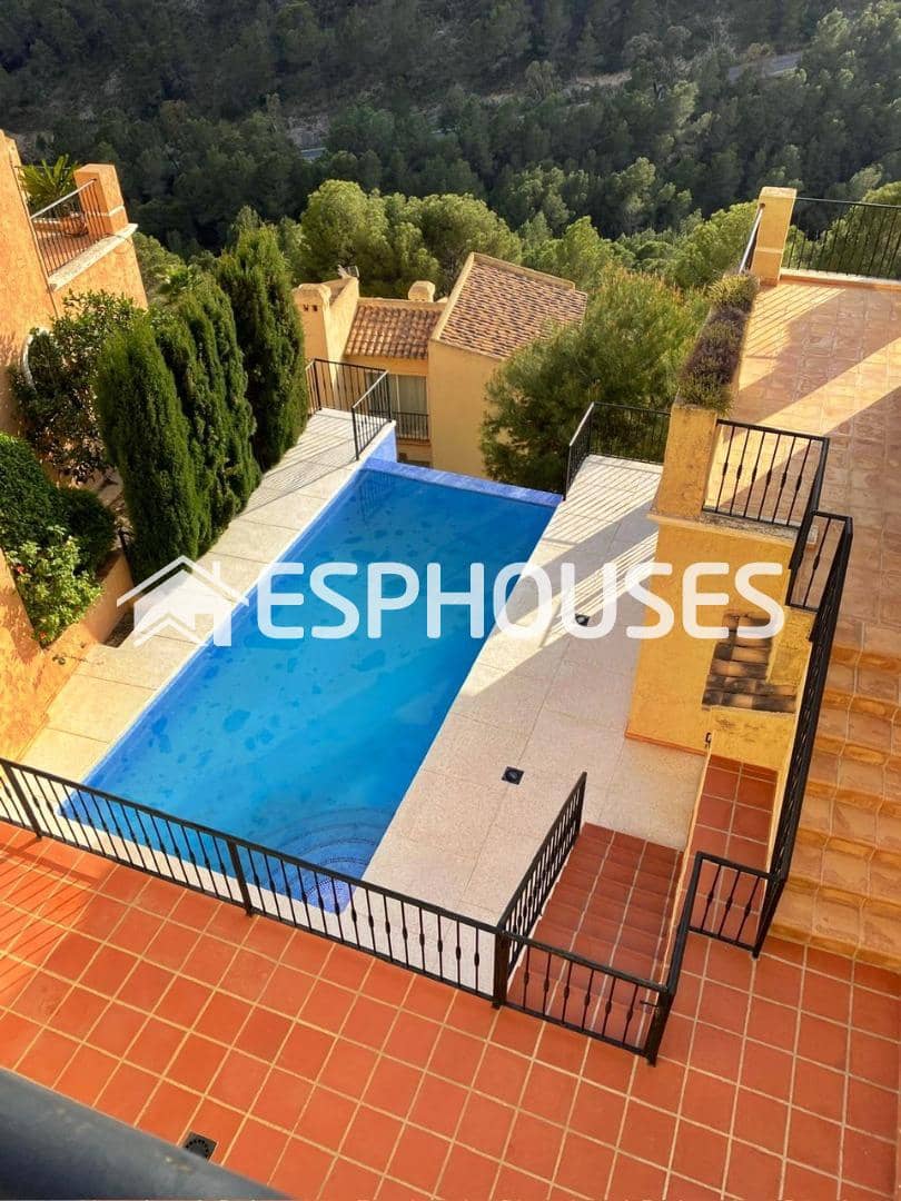 3 bedroom Villa for sale in Altea with pool garage - € 499,000 (Ref: 8648385)