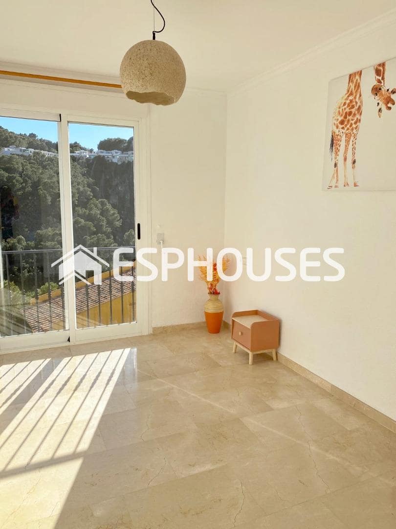 3 bedroom Villa for sale in Altea with pool garage - € 499,000 (Ref: 8648385)