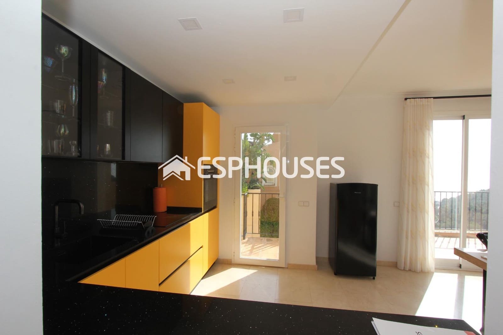 3 bedroom Villa for sale in Altea with pool garage - € 499,000 (Ref: 8648385)