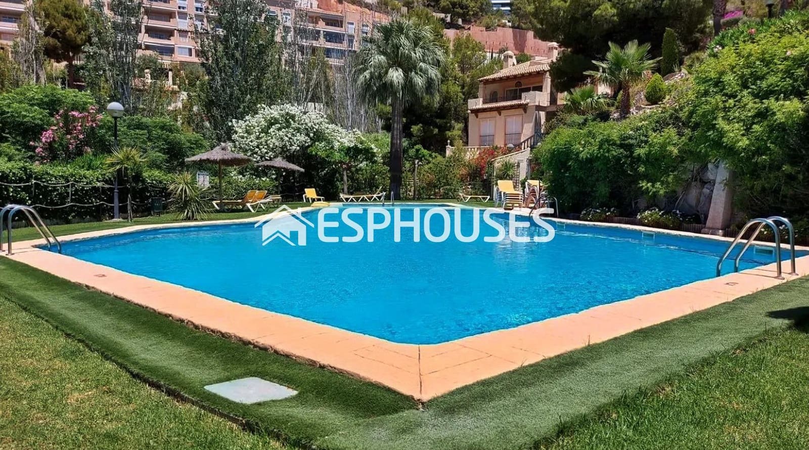 3 bedroom Villa for sale in Altea with pool garage - € 499,000 (Ref: 8648385)