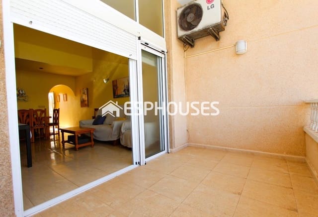 2 chambre Appartement à vendre à Zona Pueblo, Guardamar del Segura avec piscine garage - 212 000 € (Ref: 8672213)