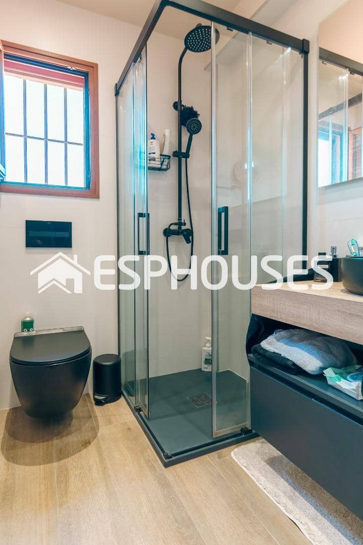 5 soveværelse Villa til salg i La Nucia med swimmingpool garage - € 899.000 (Ref: 8682587)