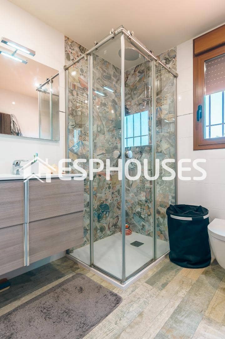 5 soveværelse Villa til salg i La Nucia med swimmingpool garage - € 899.000 (Ref: 8682587)