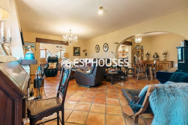 5 soverom Villa til salgs i Coloma  , La Nucia med svømmebasseng garasje - € 899 000 (Ref: 8682587)