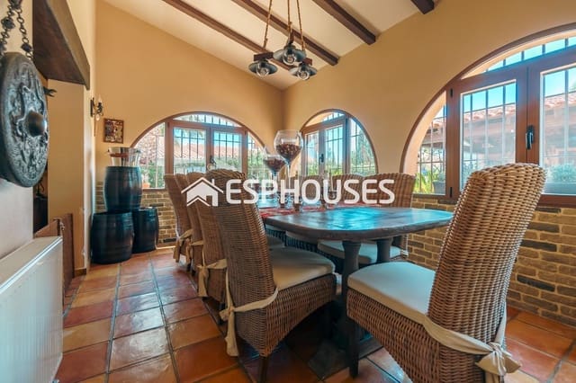 5 soverom Villa til salgs i Coloma  , La Nucia med svømmebasseng garasje - € 899 000 (Ref: 8682587)