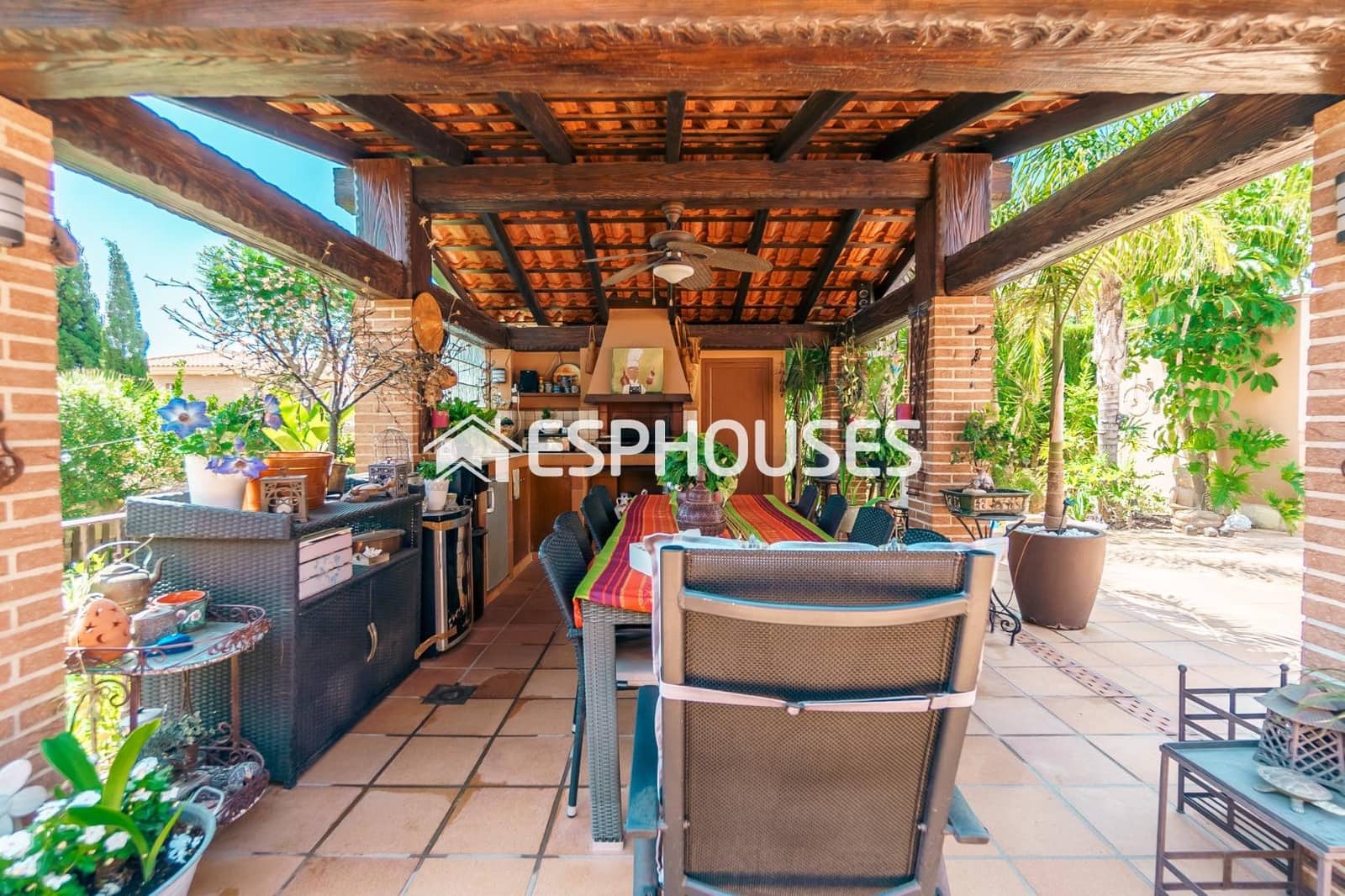 5 soveværelse Villa til salg i La Nucia med swimmingpool garage - € 899.000 (Ref: 8682587)