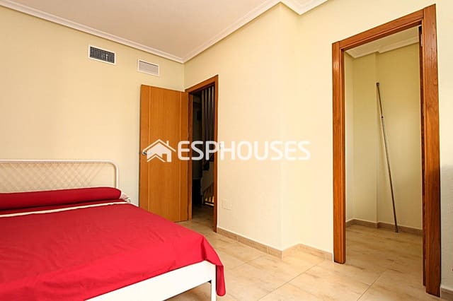 3 slaapkamer Bungalow te koop in Los Secanos, Guardamar del Segura met zwembad garage - € 281.000 (Ref: 8687824)