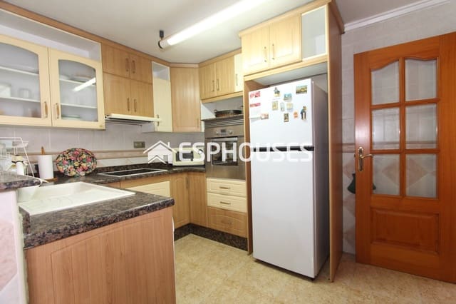 4 chambre Villa/Maison Semi-Mitoyenne à vendre à Zona Pueblo, Guardamar del Segura - 370 000 € (Ref: 8687828)