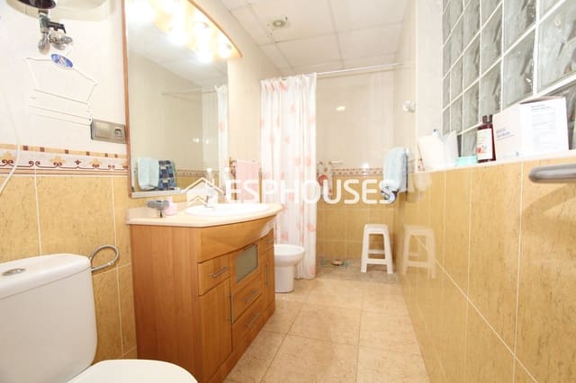 4 chambre Villa/Maison Semi-Mitoyenne à vendre à Zona Pueblo, Guardamar del Segura - 370 000 € (Ref: 8687828)