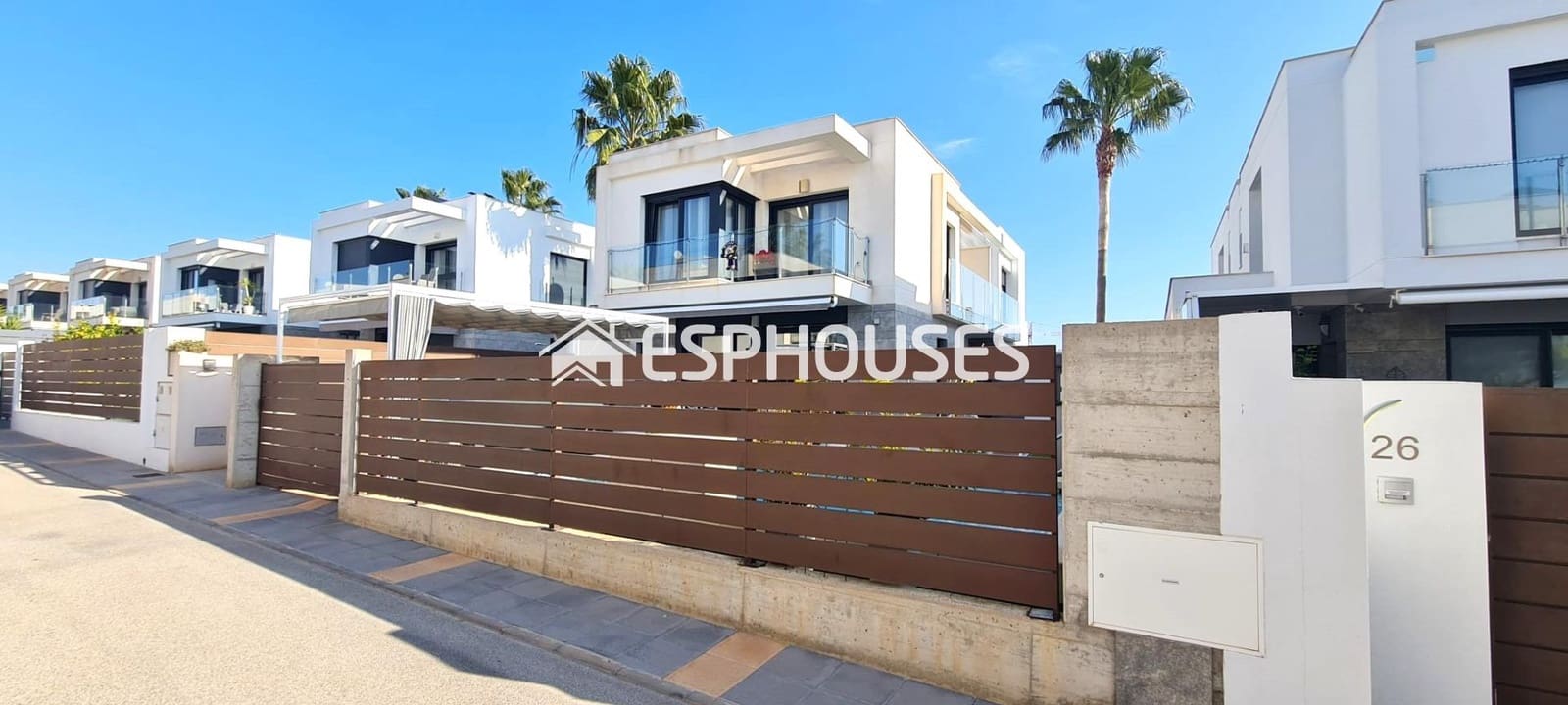 3 slaapkamer Villa te koop in Vistabella met garage - € 330.000 (Ref: 8702812)