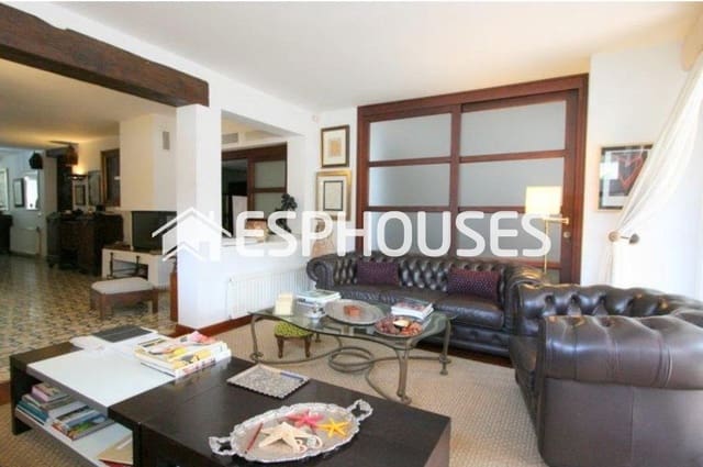 4 bedroom Bungalow for sale in Altea with pool garage - € 1,600,000 (Ref: 8702814)