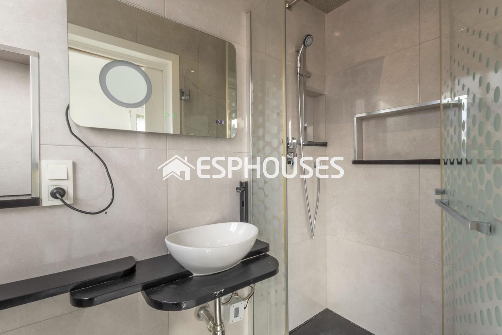 2 soveværelse Bungalow til salg i Guardamar del Segura med swimmingpool - € 215.000 (Ref: 8760115)