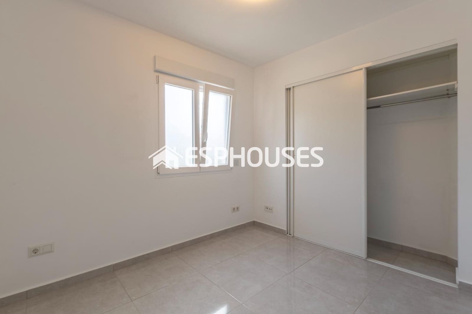 2 soveværelse Bungalow til salg i Guardamar del Segura med swimmingpool - € 215.000 (Ref: 8760115)