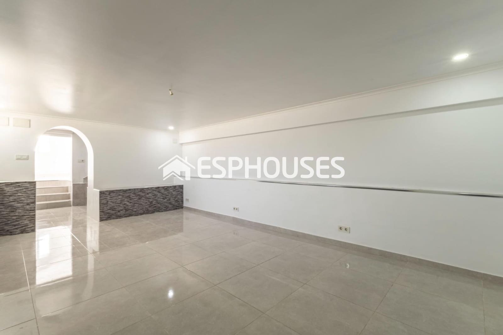 2 soveværelse Bungalow til salg i Guardamar del Segura med swimmingpool - € 215.000 (Ref: 8760115)