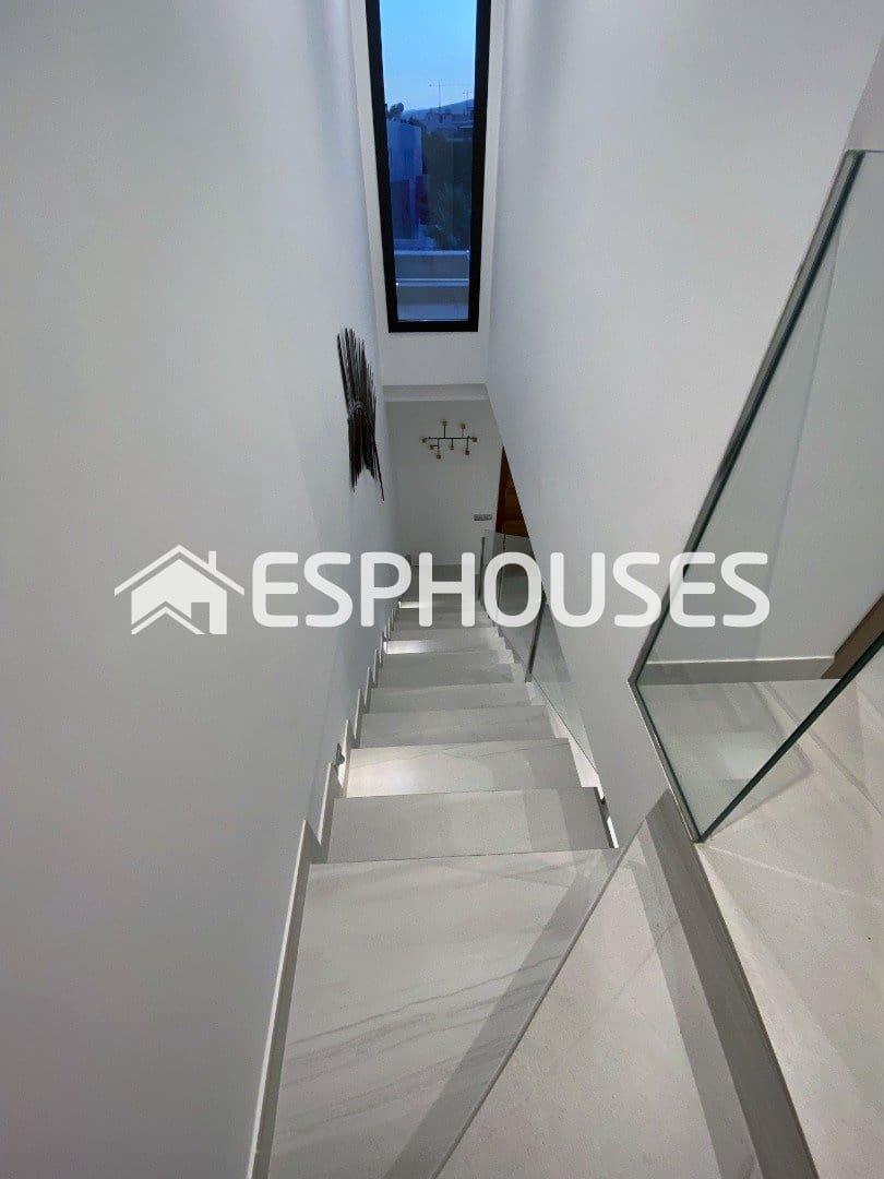 3 bedroom Townhouse for sale in Finestrat with pool garage - € 699,000 (Ref: 8760118)