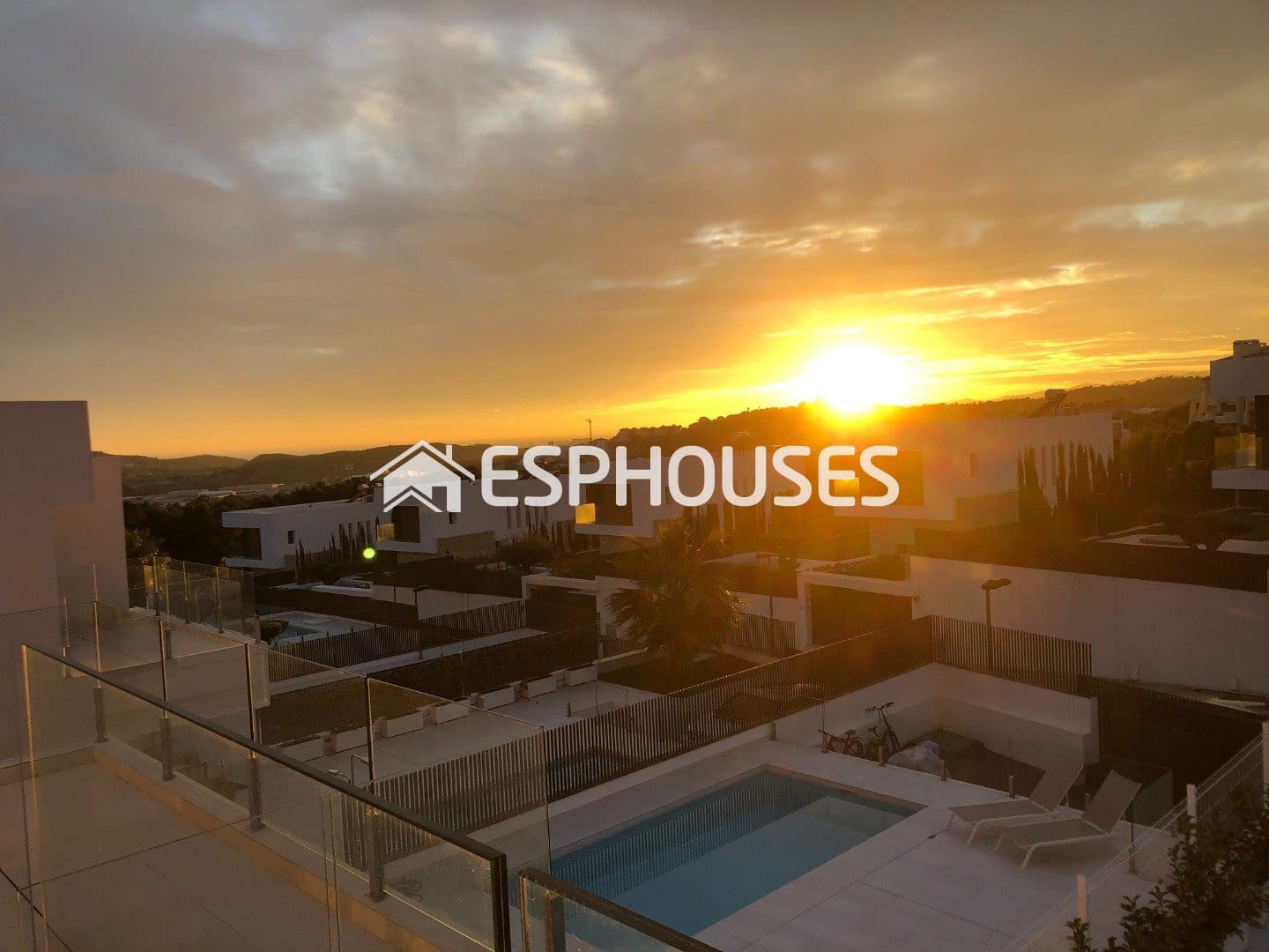 3 bedroom Townhouse for sale in Finestrat with pool garage - € 699,000 (Ref: 8760118)