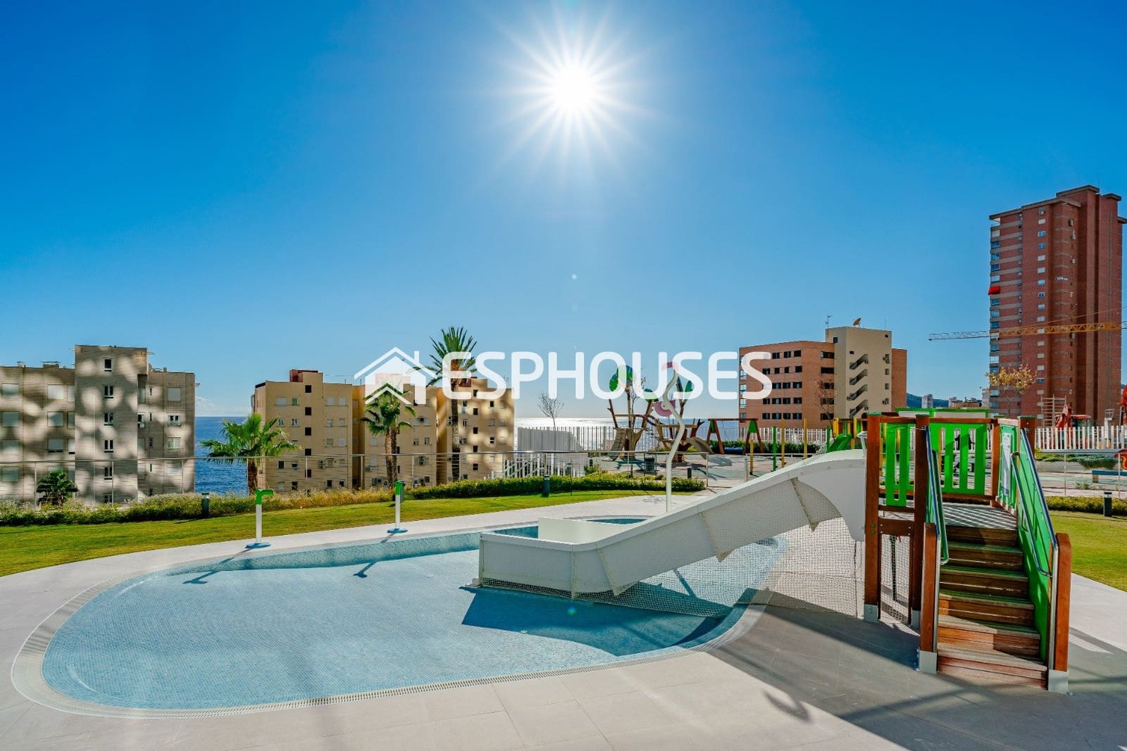 Chalet de 2 habitaciones en Benidorm en venta con piscina garaje - 1.600.000 € (Ref: 8760121)