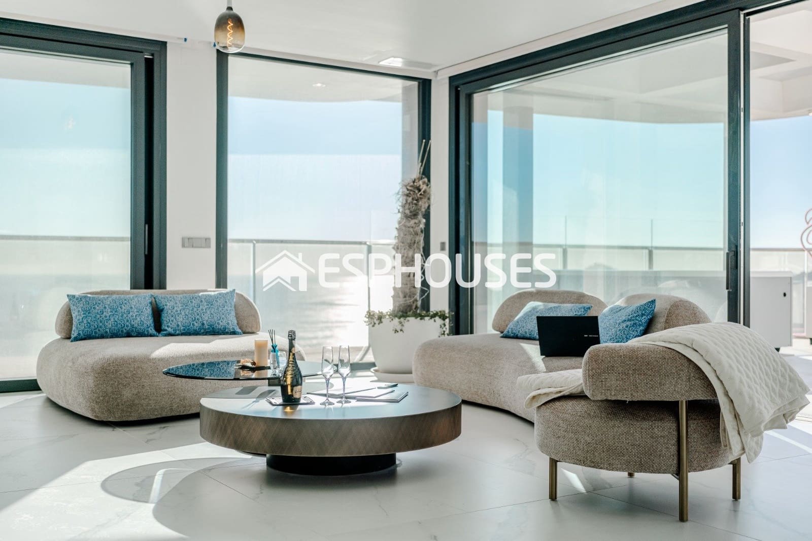 Chalet de 2 habitaciones en Benidorm en venta con piscina garaje - 1.600.000 € (Ref: 8760121)