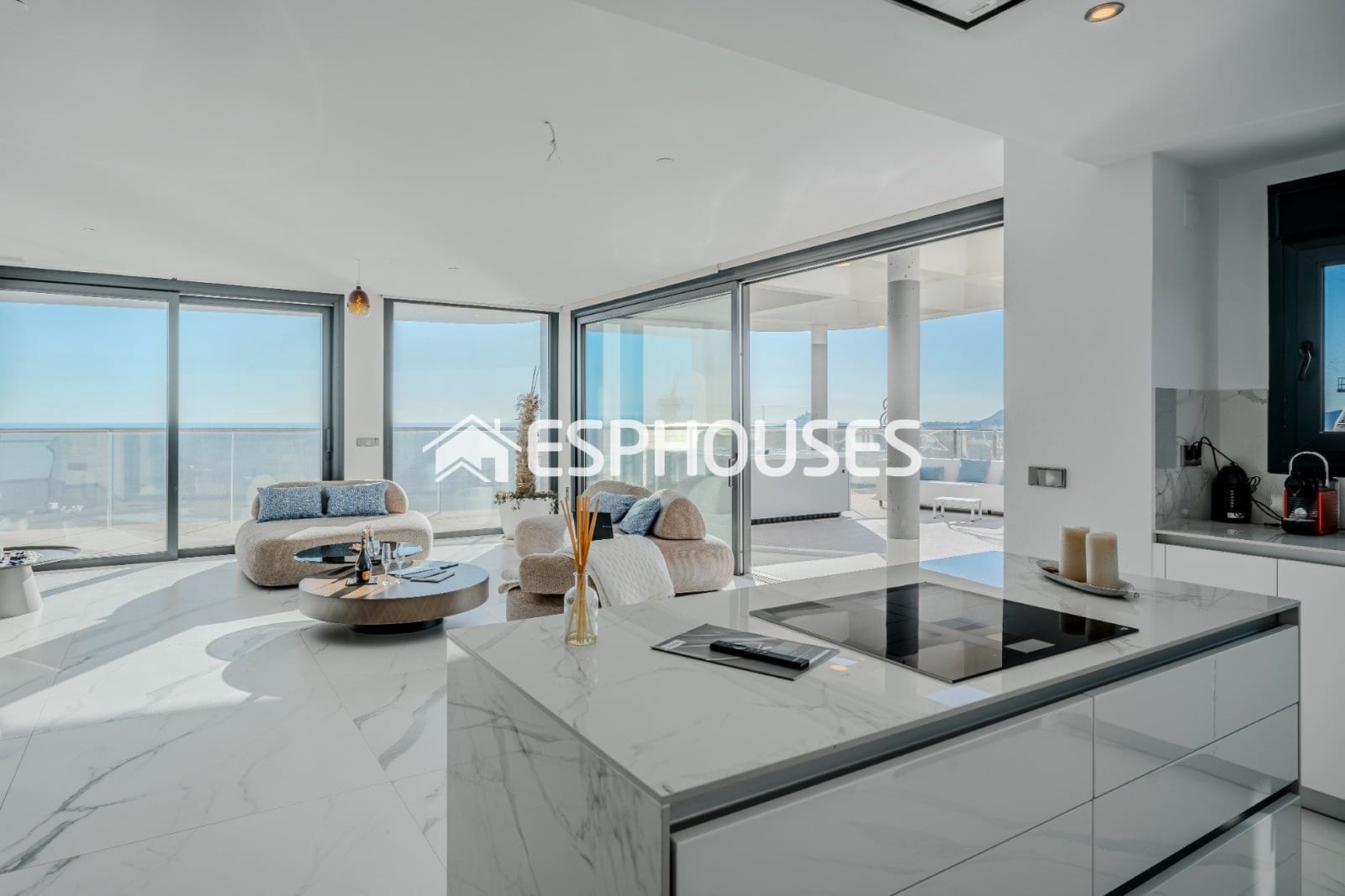 Chalet de 2 habitaciones en Benidorm en venta con piscina garaje - 1.600.000 € (Ref: 8760121)