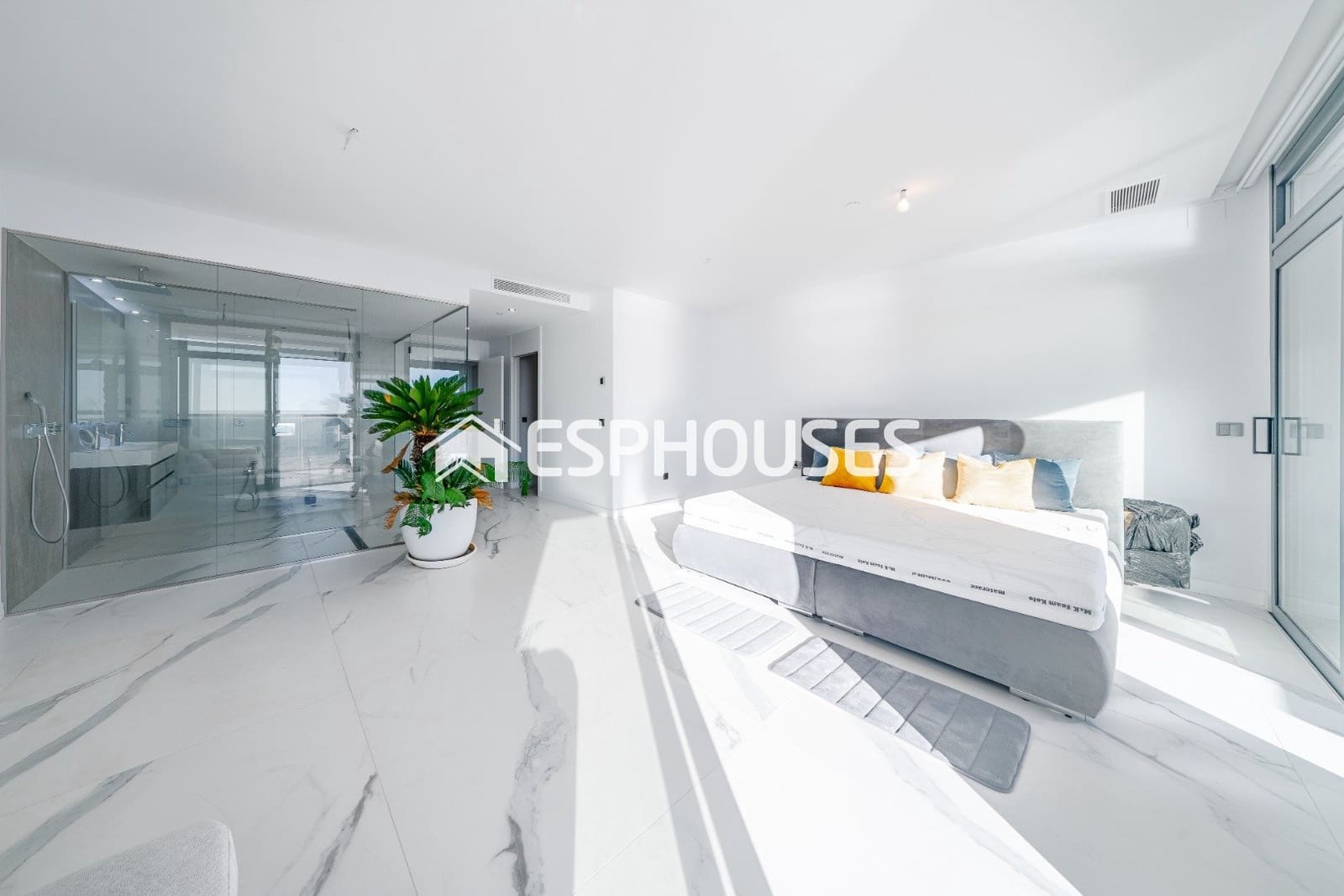 Chalet de 2 habitaciones en Benidorm en venta con piscina garaje - 1.600.000 € (Ref: 8760121)