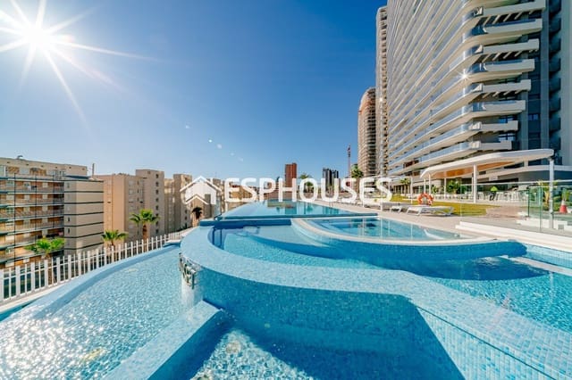 2 soverom Villa til salgs i Playa Poniente, Benidorm med svømmebasseng garasje - € 1 600 000 (Ref: 8760121)