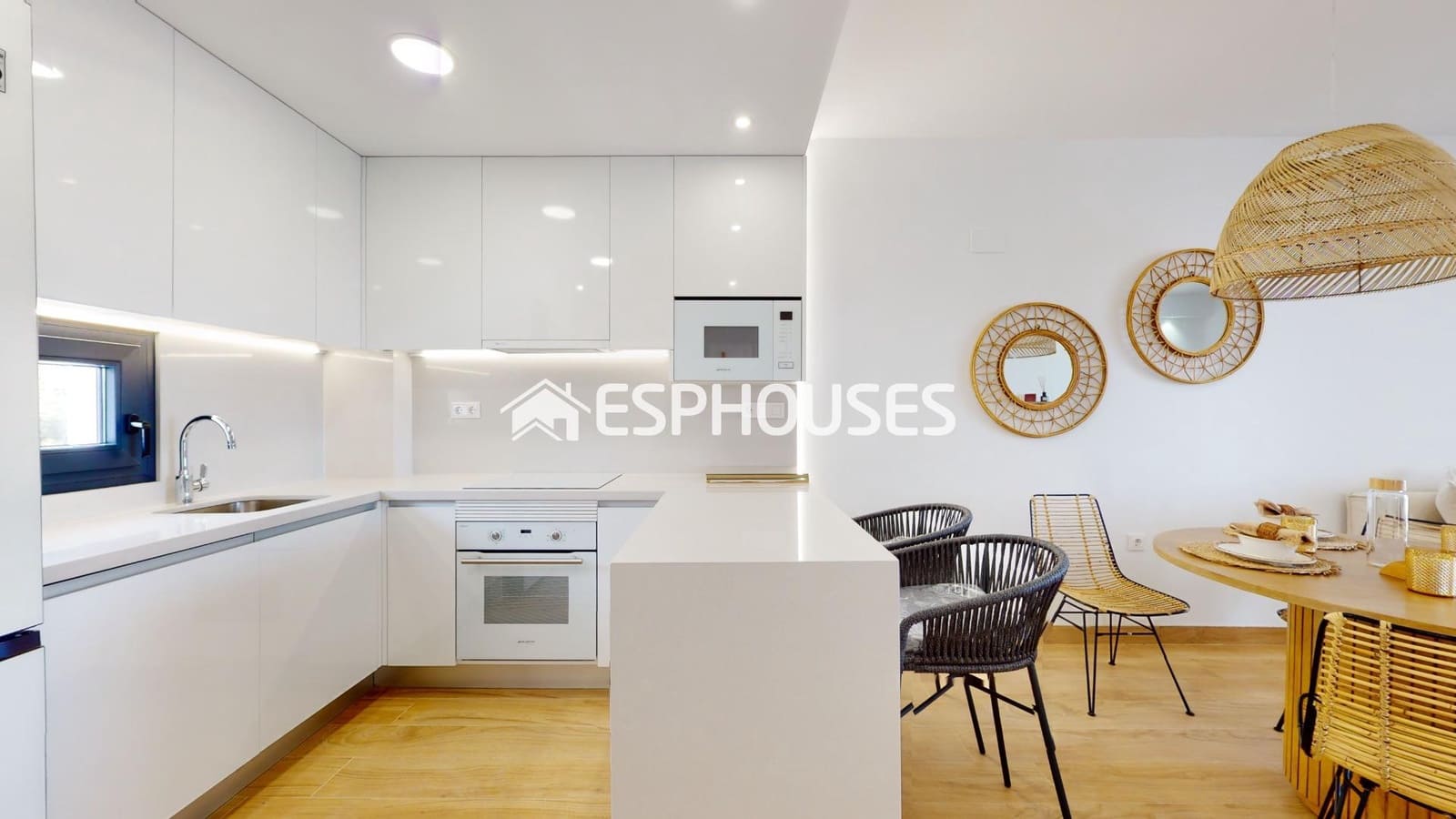 2 slaapkamer Bungalow te koop in Torrevieja met zwembad - € 319.900 (Ref: 8760132)