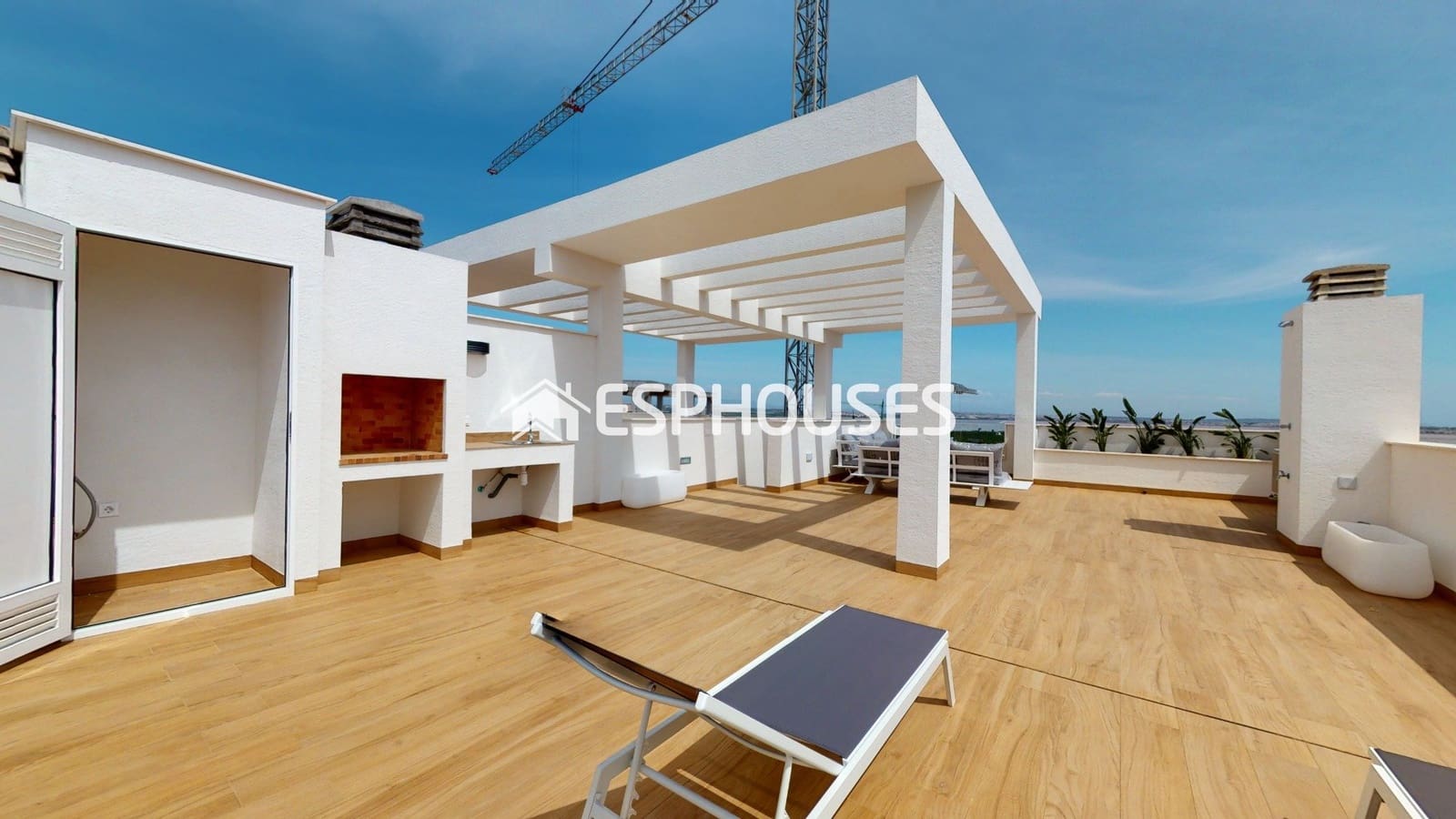 2 bedroom Bungalow for sale in Torrevieja with pool - € 319,900 (Ref: 8760132)