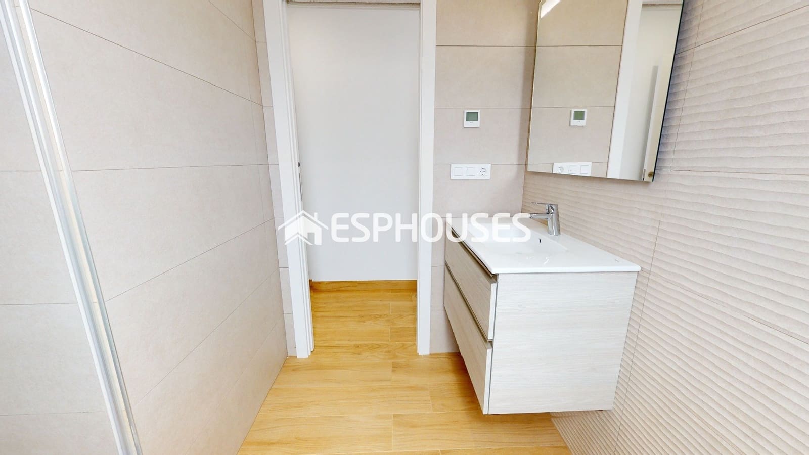 2 makuuhuone Bungalow myytävänä paikassa Torrevieja mukana uima-altaan - 299 900 € (Ref: 8760133)