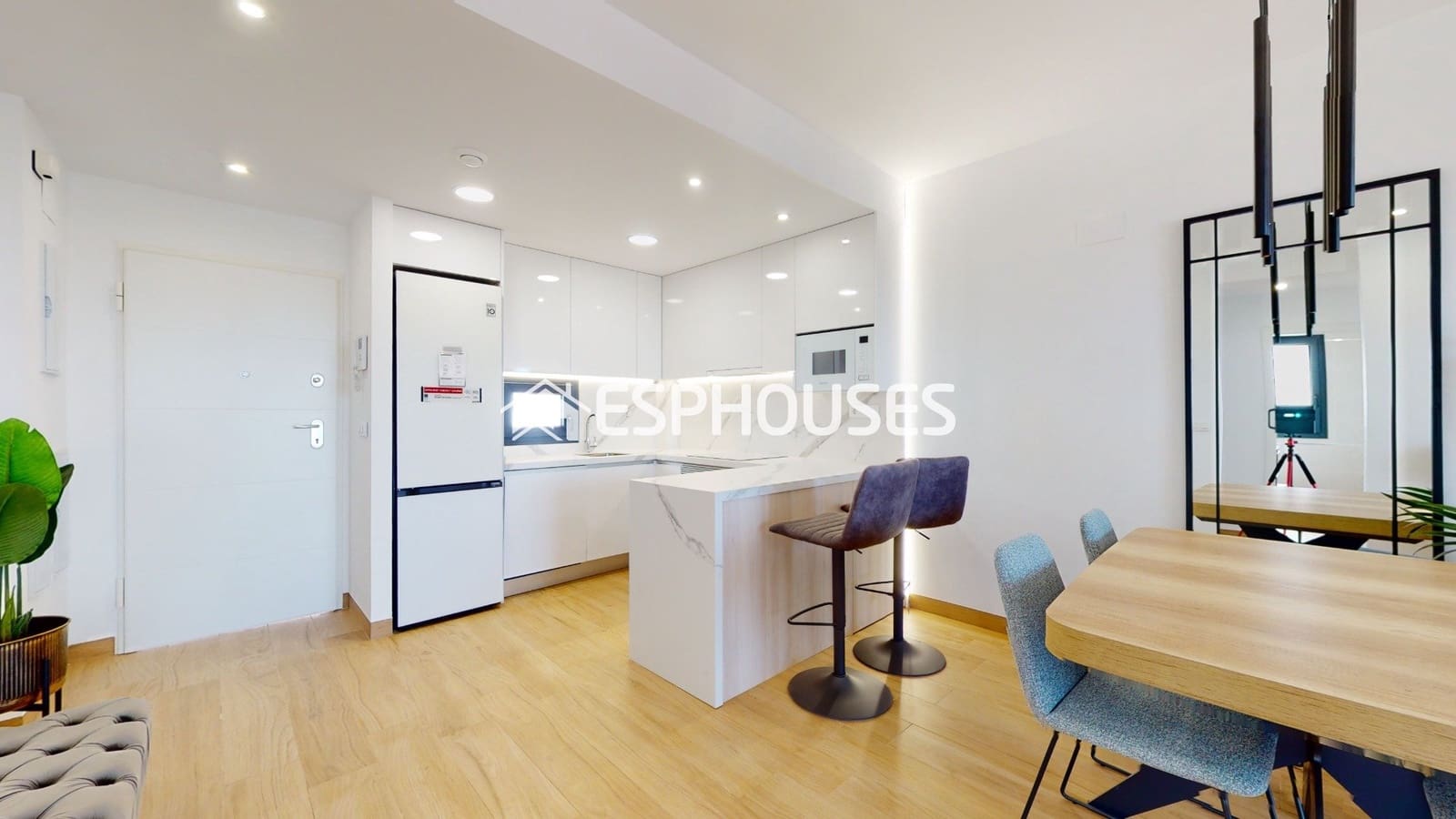 2 makuuhuone Bungalow myytävänä paikassa Torrevieja mukana uima-altaan - 299 900 € (Ref: 8760133)