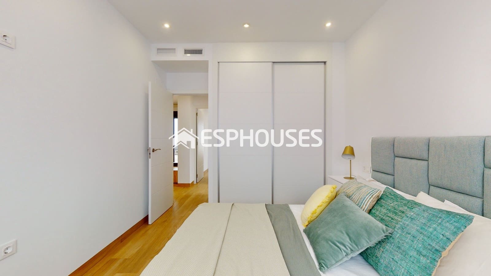 2 makuuhuone Bungalow myytävänä paikassa Torrevieja mukana uima-altaan - 299 900 € (Ref: 8760133)