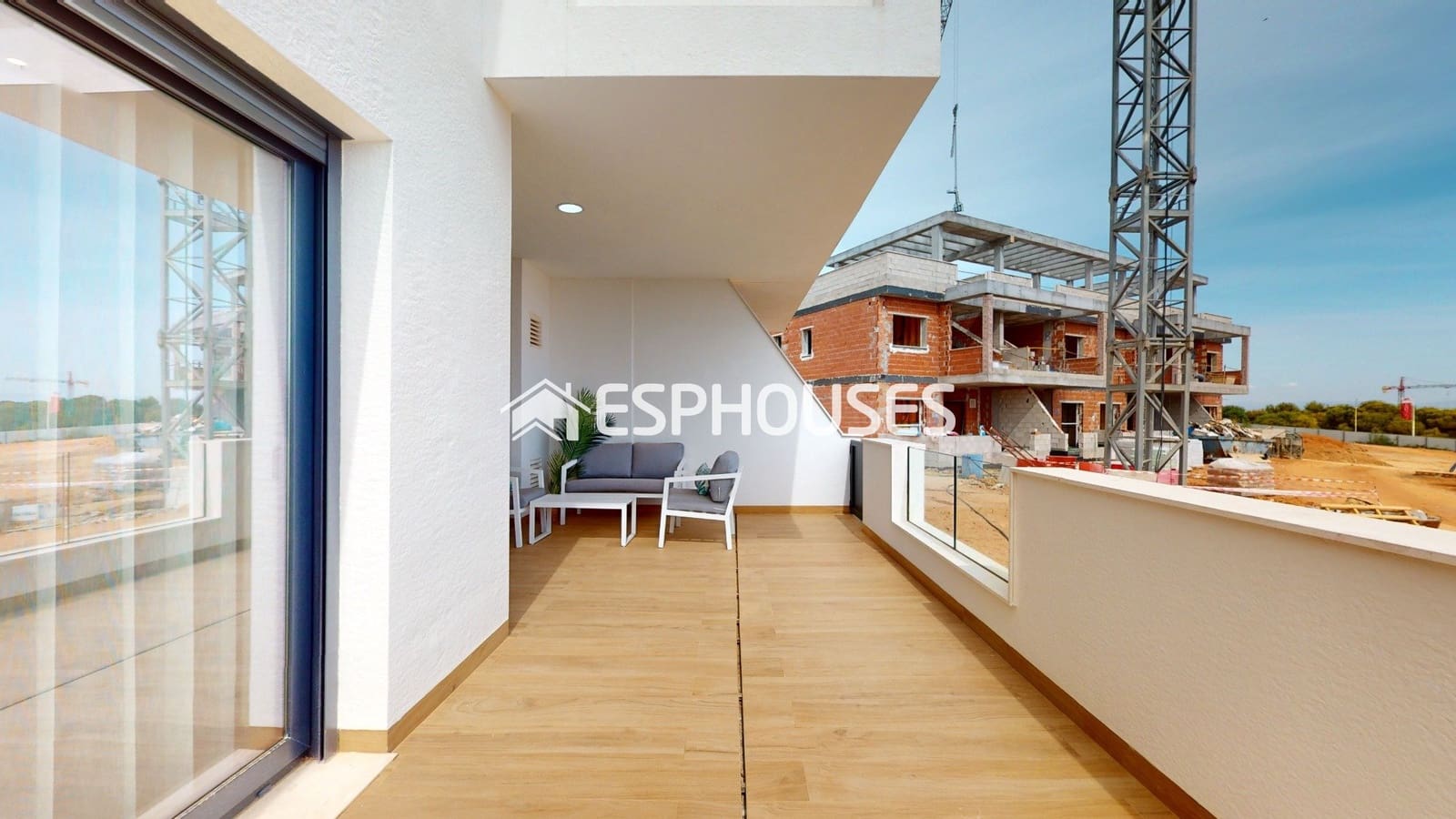 2 makuuhuone Bungalow myytävänä paikassa Torrevieja mukana uima-altaan - 299 900 € (Ref: 8760133)