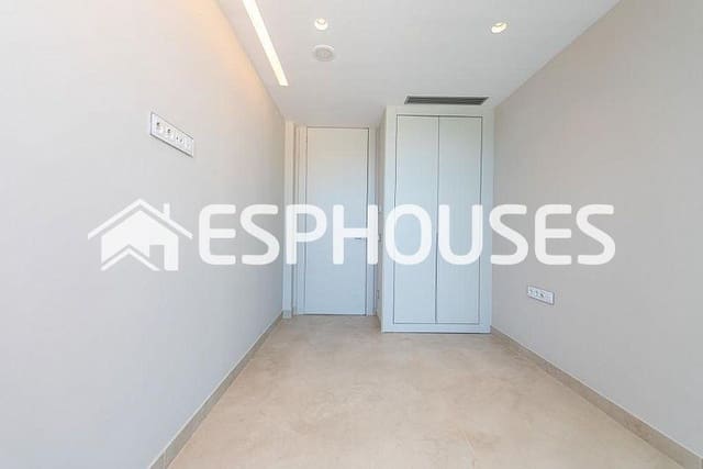 4 sovrum Lägenhet till salu i Playa Poniente, Benidorm med pool garage - 1 650 000 € (Ref: 8760139)