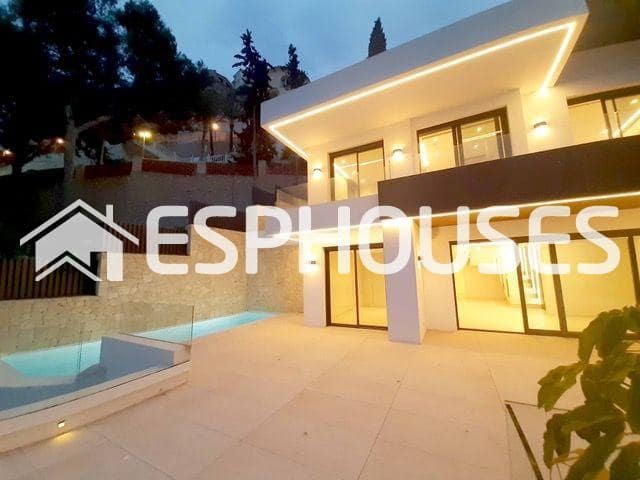 4 sovrum Lägenhet till salu i Playa Poniente, Benidorm med pool garage - 1 650 000 € (Ref: 8760139)