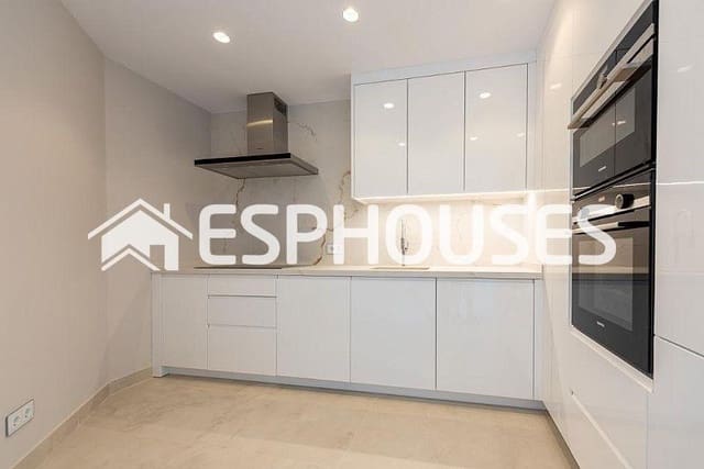 4 sovrum Lägenhet till salu i Playa Poniente, Benidorm med pool garage - 1 650 000 € (Ref: 8760139)