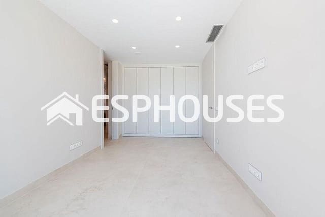 4 sovrum Lägenhet till salu i Playa Poniente, Benidorm med pool garage - 1 650 000 € (Ref: 8760139)