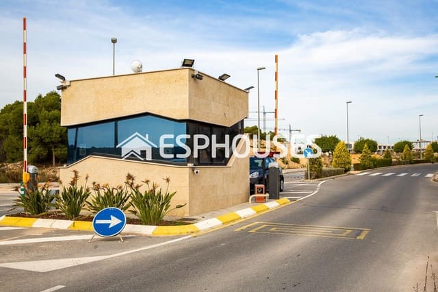 3 makuuhuone Bungalow myytävänä paikassa Vistabella, Orihuela mukana uima-altaan 
autotalli - 299 000 € (Ref: 8793593)