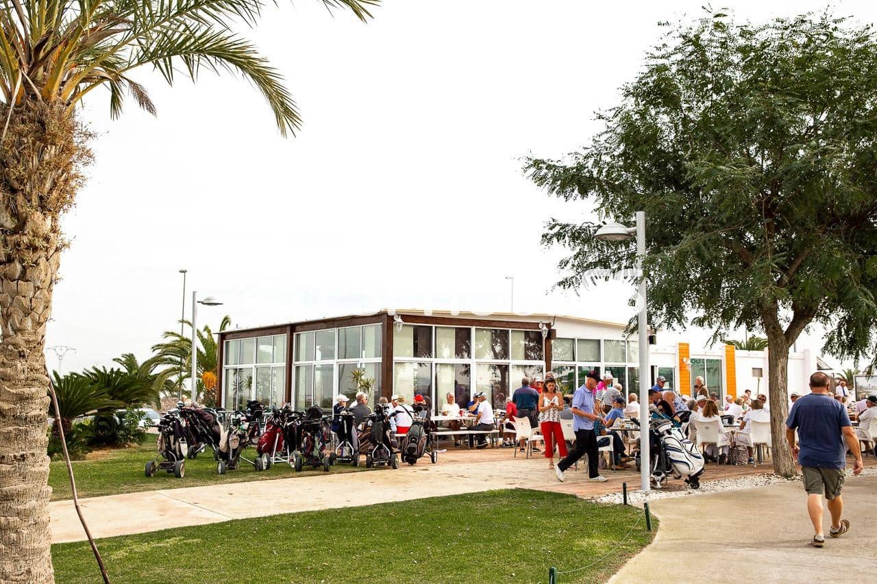 3 sypialnia Bungalow na sprzedaż w Vistabella z basenem garażem - 299 000 € (Ref: 8793593)