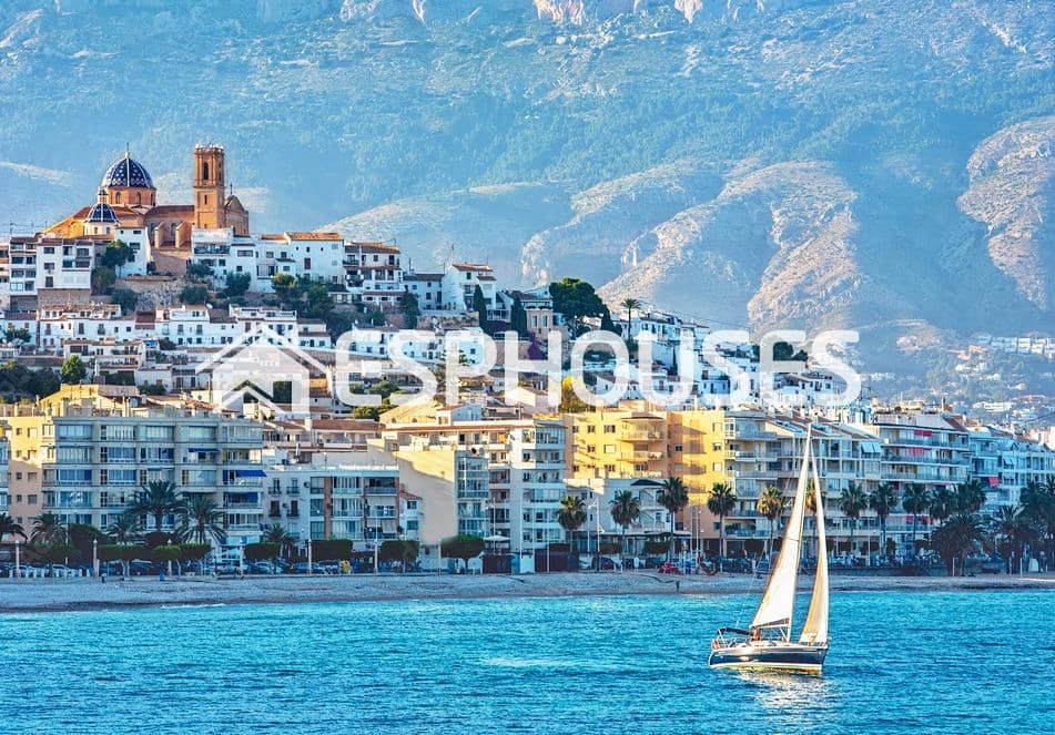 Apartamento de 3 habitaciones en Altea en venta con piscina garaje - 399.000 € (Ref: 8793594)