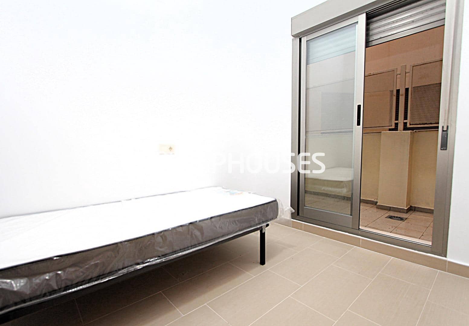 2 slaapkamer Appartement te koop in Guardamar del Segura met garage - € 191.900 (Ref: 9444039)