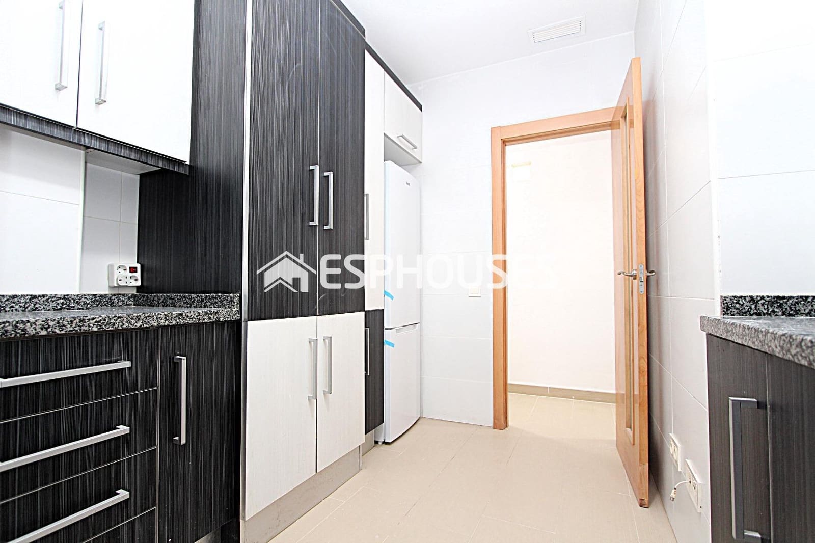 2 slaapkamer Appartement te koop in Guardamar del Segura met garage - € 191.900 (Ref: 9444039)