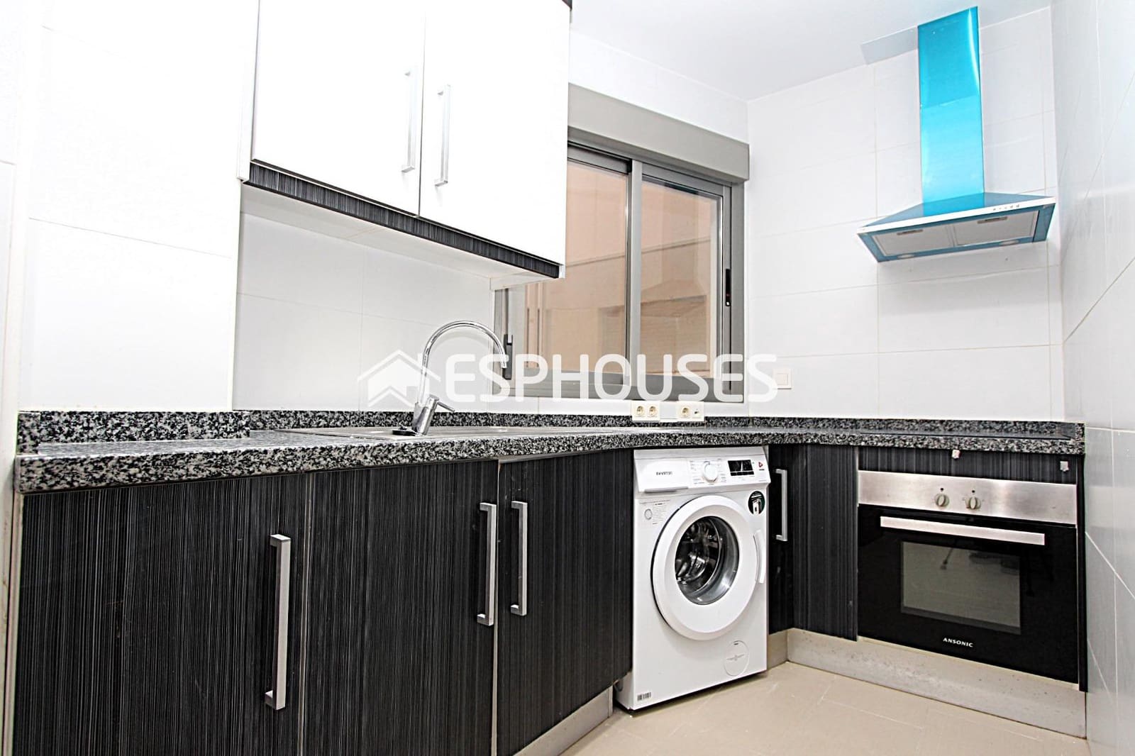 2 slaapkamer Appartement te koop in Guardamar del Segura met garage - € 191.900 (Ref: 9444039)