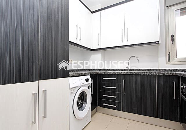 2 slaapkamer Appartement te koop in Zona Pueblo, Guardamar del Segura met garage - € 191.900 (Ref: 9444040)