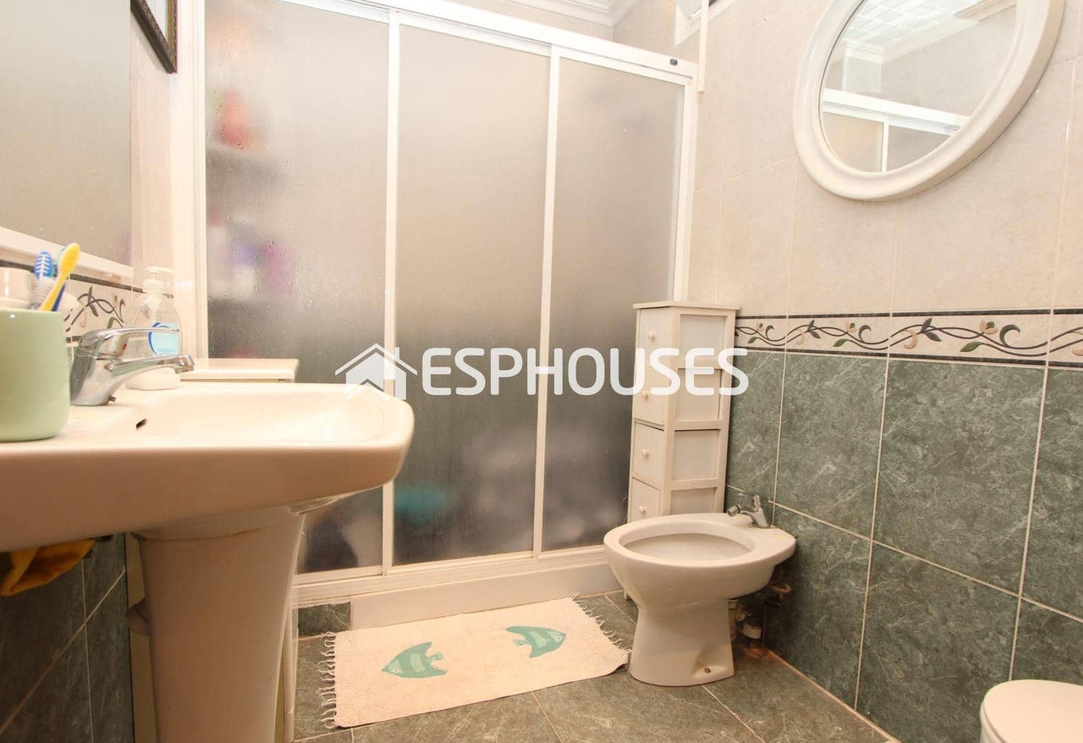 3 sovrum Lägenhet till salu i Guardamar del Segura med garage - 249 000 € (Ref: 9444041)