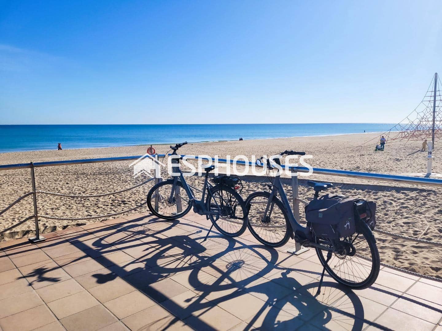 3 sovrum Lägenhet till salu i Guardamar del Segura med garage - 249 000 € (Ref: 9444041)