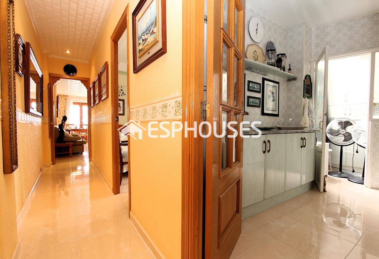 3 sovrum Lägenhet till salu i Guardamar del Segura med garage - 249 000 € (Ref: 9444041)