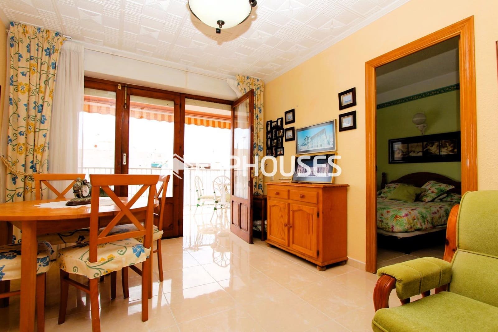 3 sovrum Lägenhet till salu i Guardamar del Segura med garage - 249 000 € (Ref: 9444041)